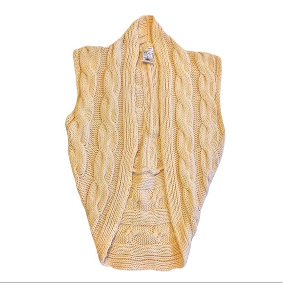 Old Navy Sweaters - Y2K VINTAGE Rib Knit Sweater Vest Shrug